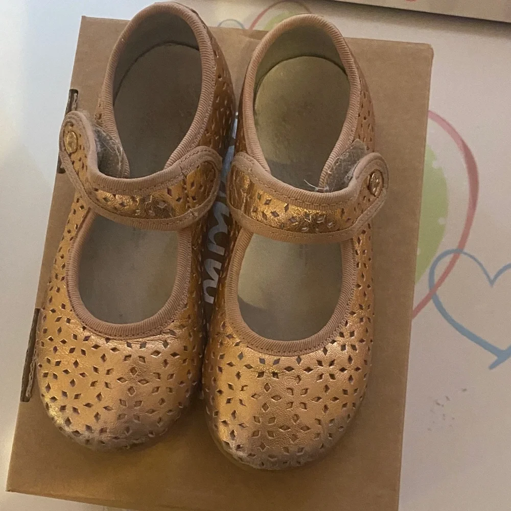 Naturino Girls Gold Metallic Mary Jane Dress Shoes